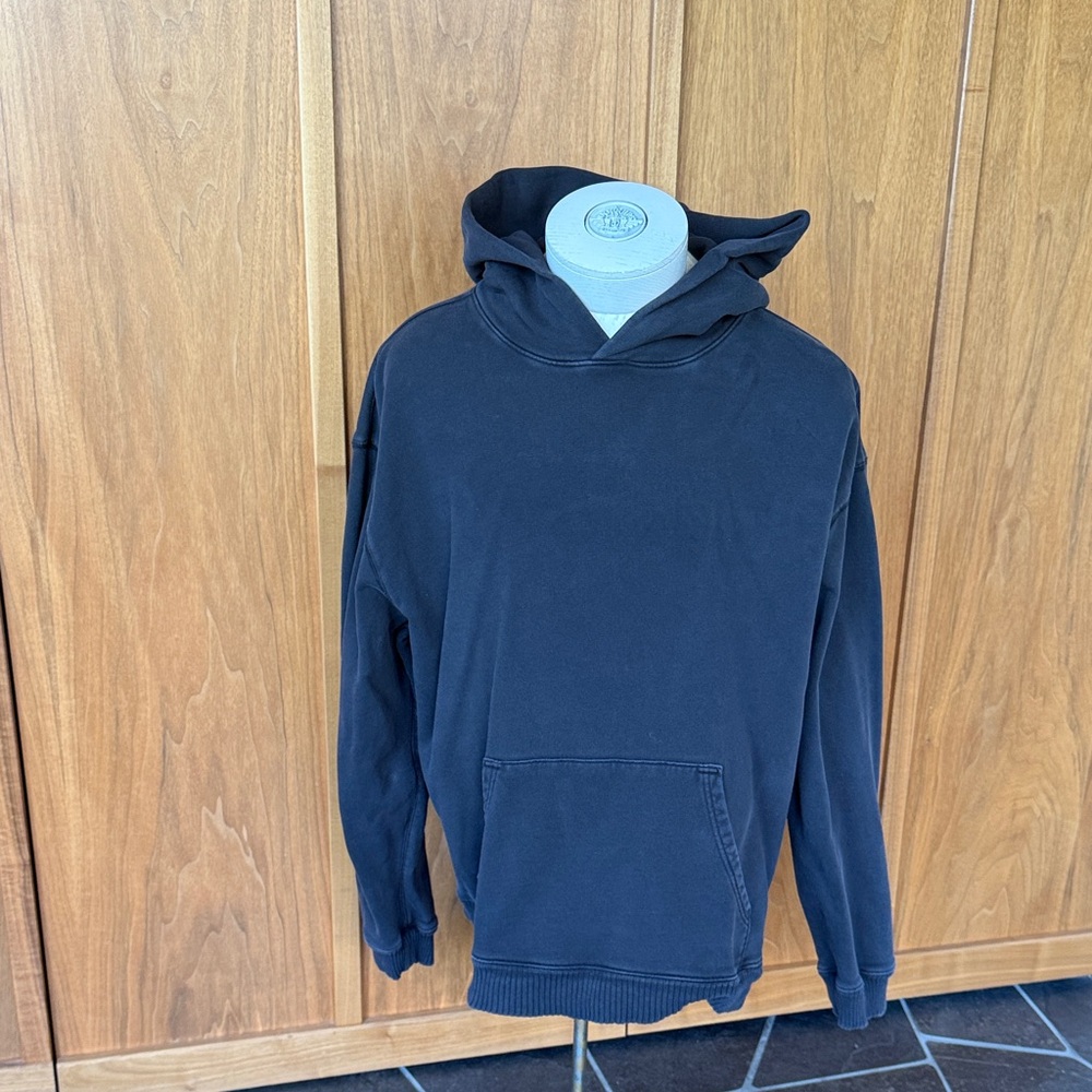 Men's Black Pullover Hoodie Sweatshirt